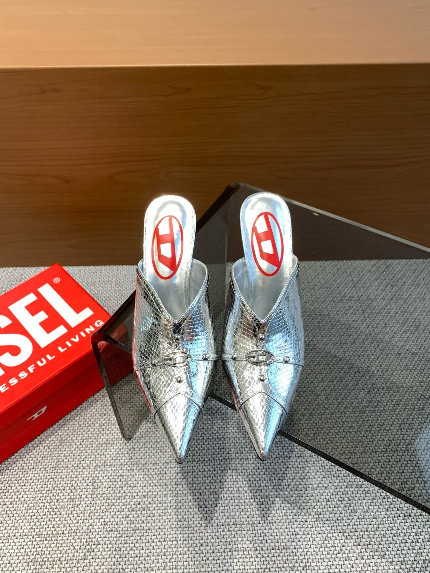 DIESEL SLIPPER FOR WOMAN ORIGINAL VERSION 1TO1 FACTORY