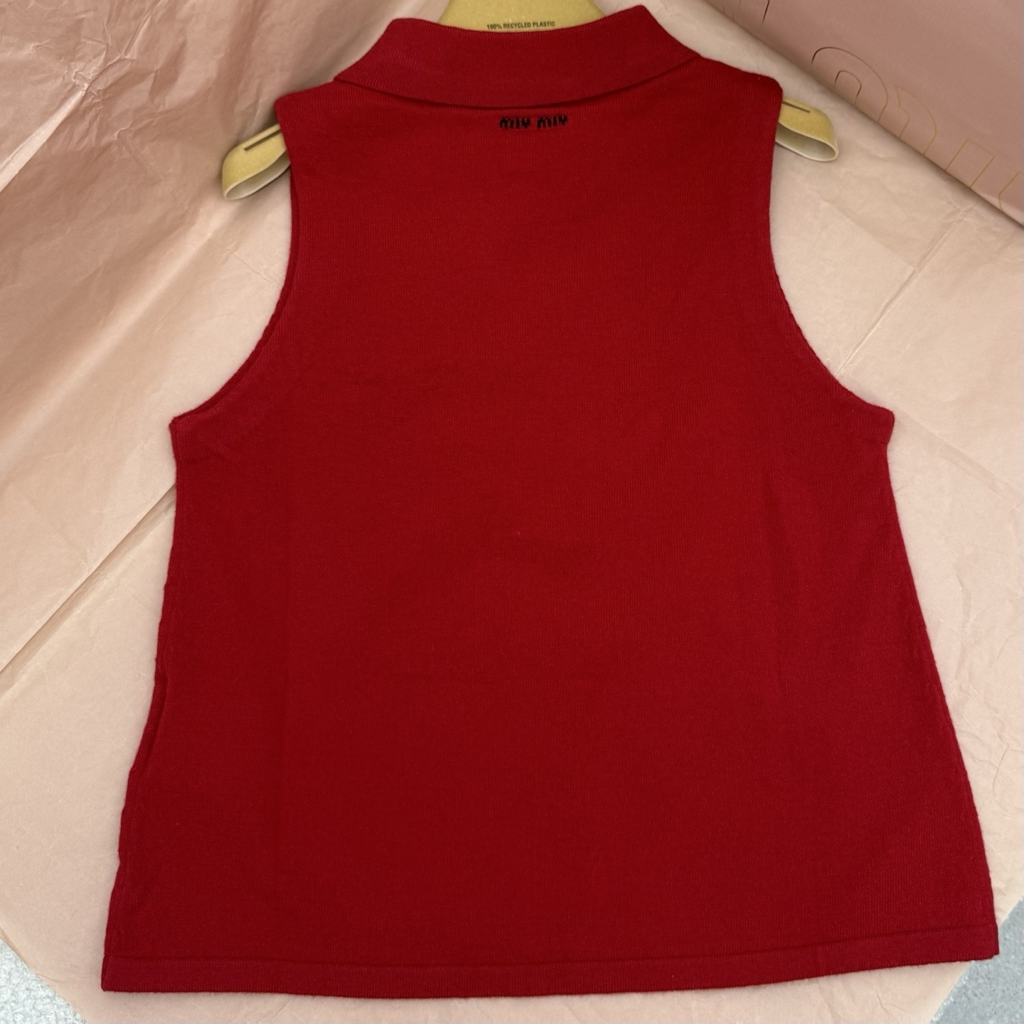 Miumiu sleeveless lapel polo side zipper vest Top Version S-L 2025.8.15