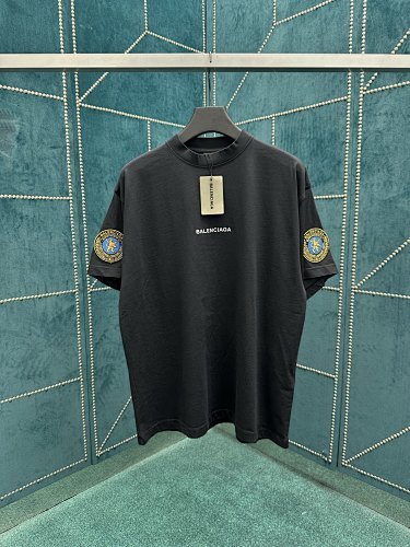 Balenciaga T-shirt Top version 0-3 2025.6.30