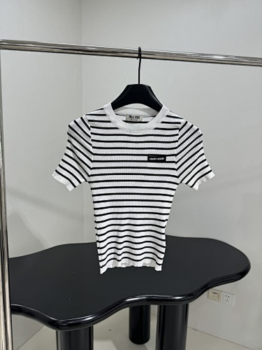 Miumiu Wool Blend Pullover Top Version S-L 2025.6.4