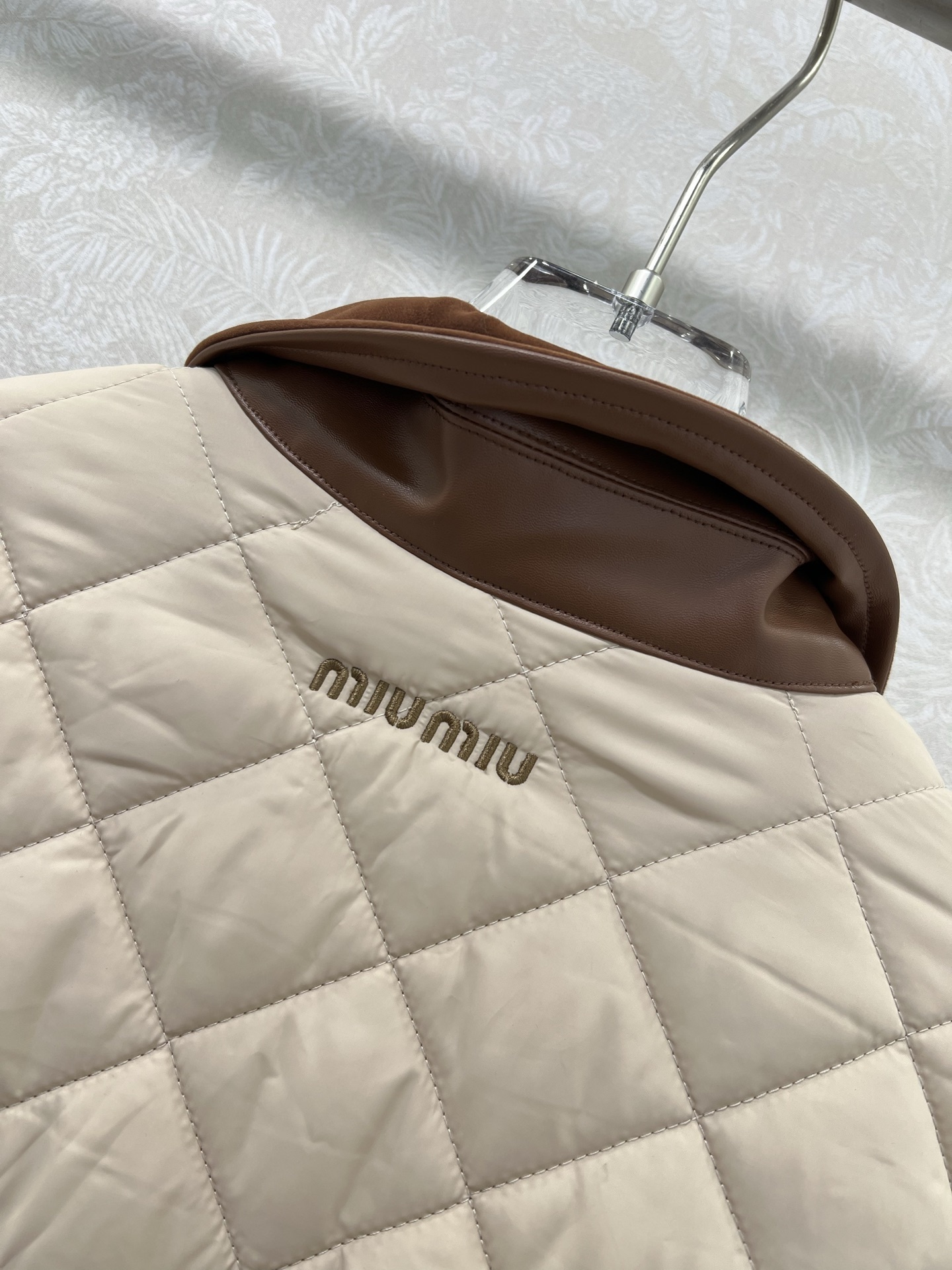 Miumiu Diamond Pattern Cotton Jacket Top Version S-L 2025.8.19