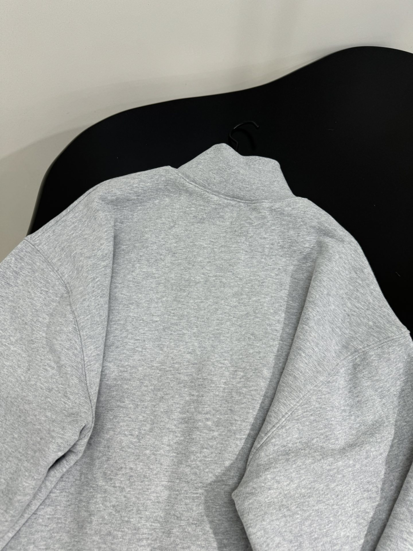 Miumiu Zipper Sweatshirt Top Version S-L 2025.9.11