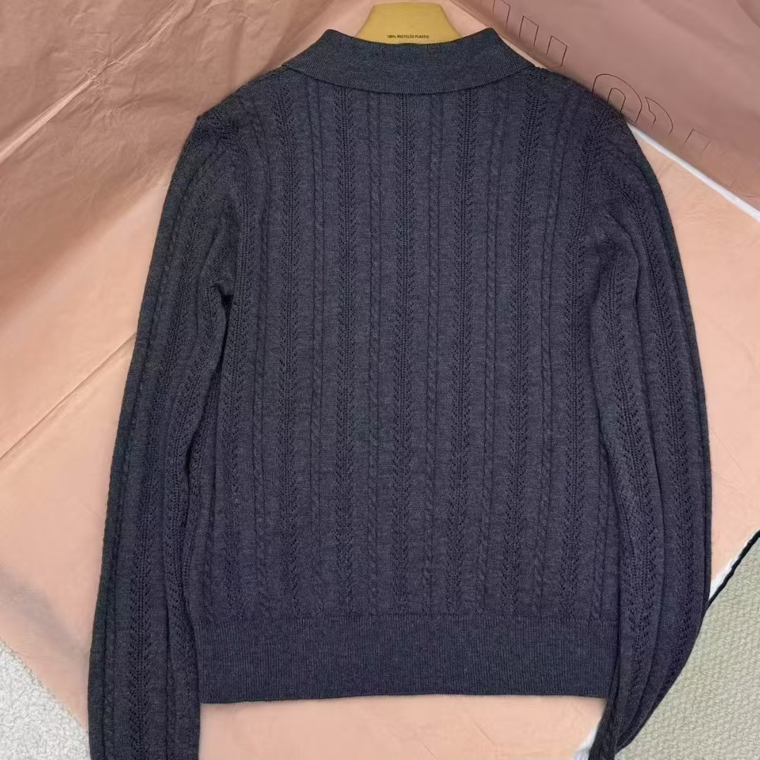 Miumiu knitted lapel polo top Version S-L 2025.8.15