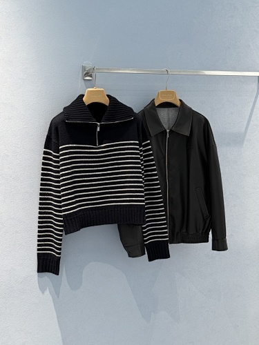 Miumiu Long Sleeve Sweater Top Version S-L 2025.8.12