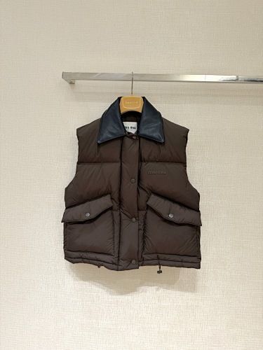 Miumiu Vest Down Jacket (Top), Versions S-L, November 21, 2025