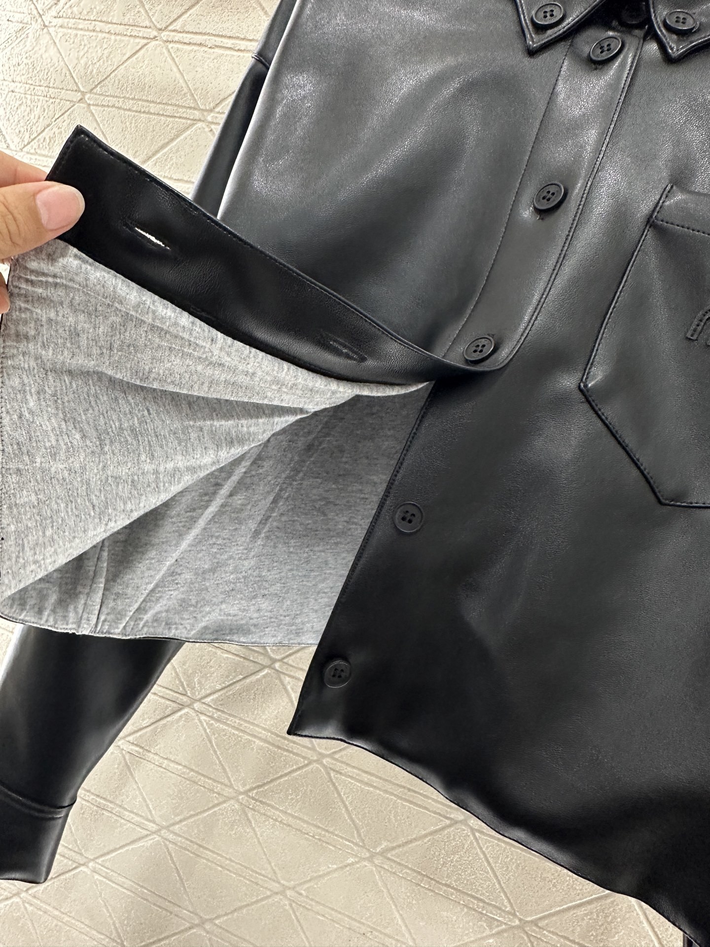 Miumiu Sheepskin Shirt Top Version S-L 2025.8.26