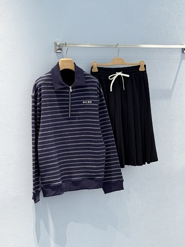 Miumiu Casual Sweatshirt Top Version S-L 2025.8.12