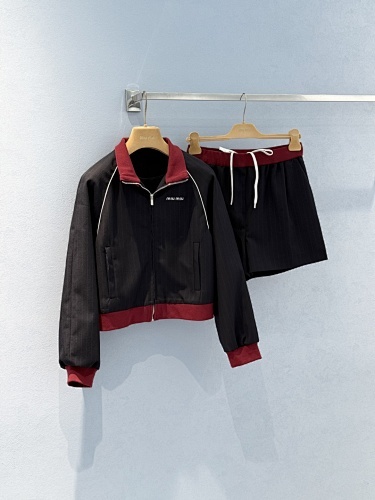 Miumiu Zipper Jacket Top Version S-L 2025.8.12