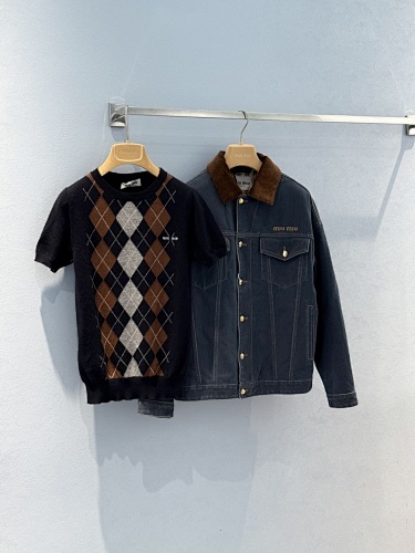 Miumiu Knitted Short Sleeve Top Version S-L 2025.8.5