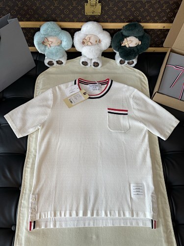 Thom Browne T-shirt Top Version 1-4 2025.6.16