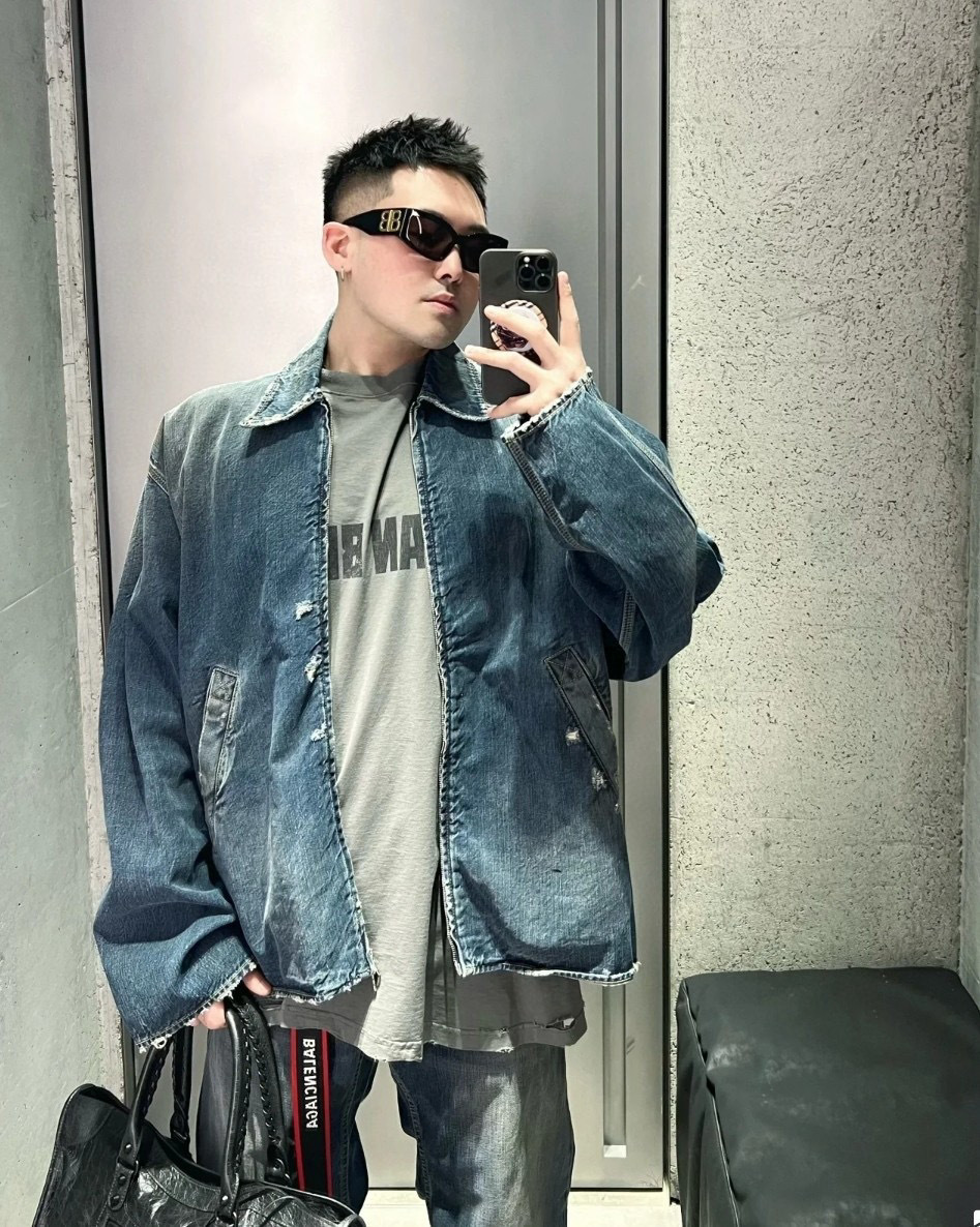 Balenciaga denim jacket Top version XS-M 2025.9.22