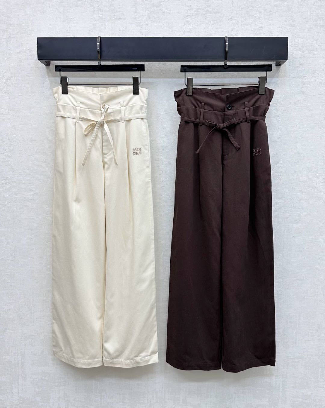 Miumiu Drawstring Wide-Leg Pants Top Version S-L 2025.8.19