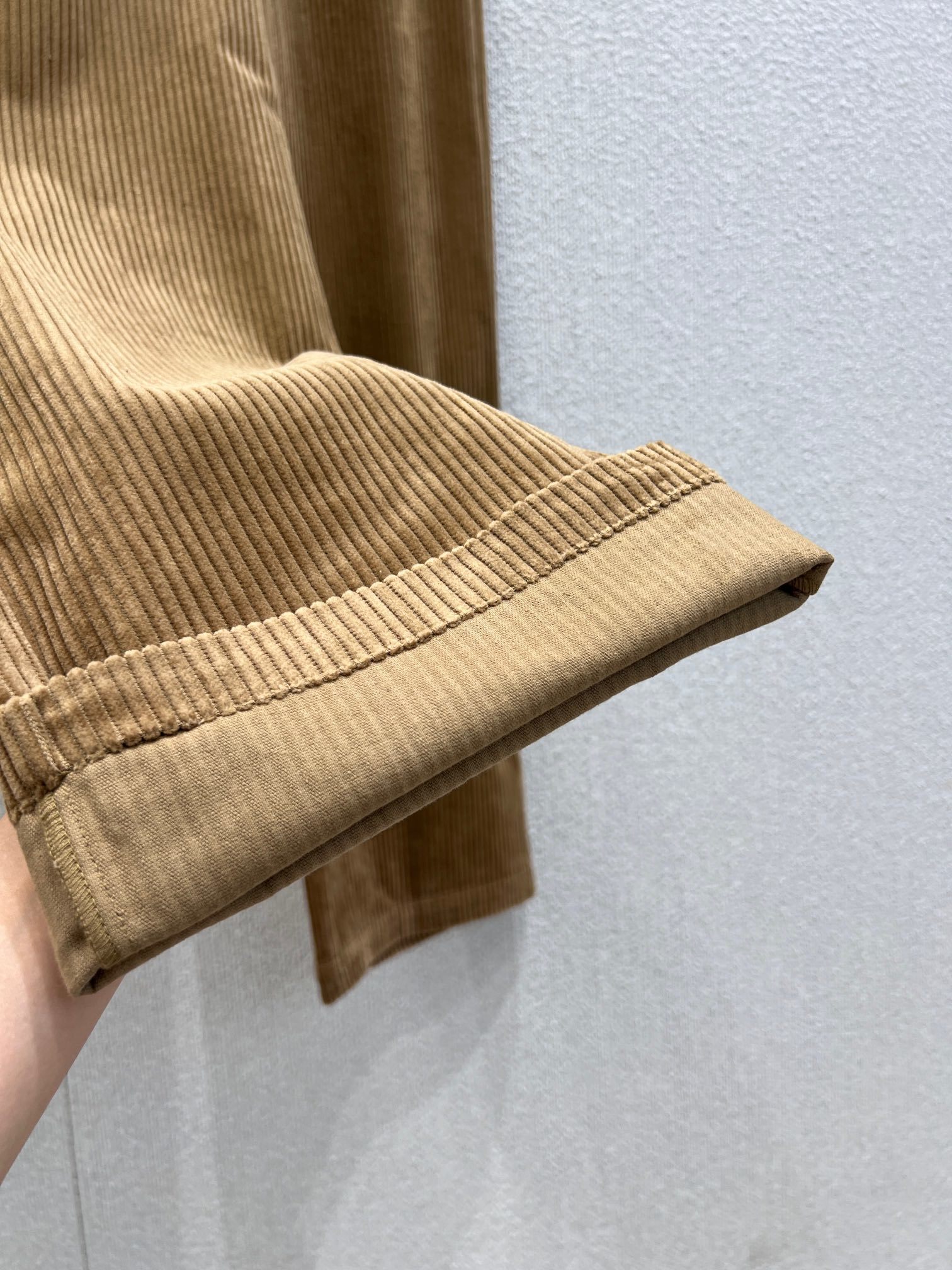 Miumiu Corduroy Straight Pants Top Version S-L 2025.10.9