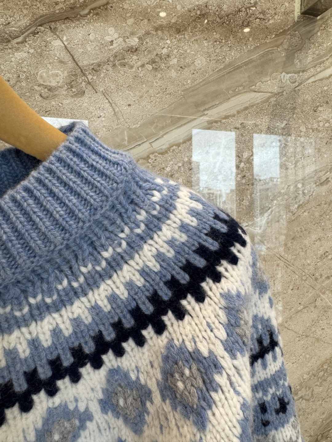 Miu Miu wool sweater, top versions 36-40, November 14, 2025.