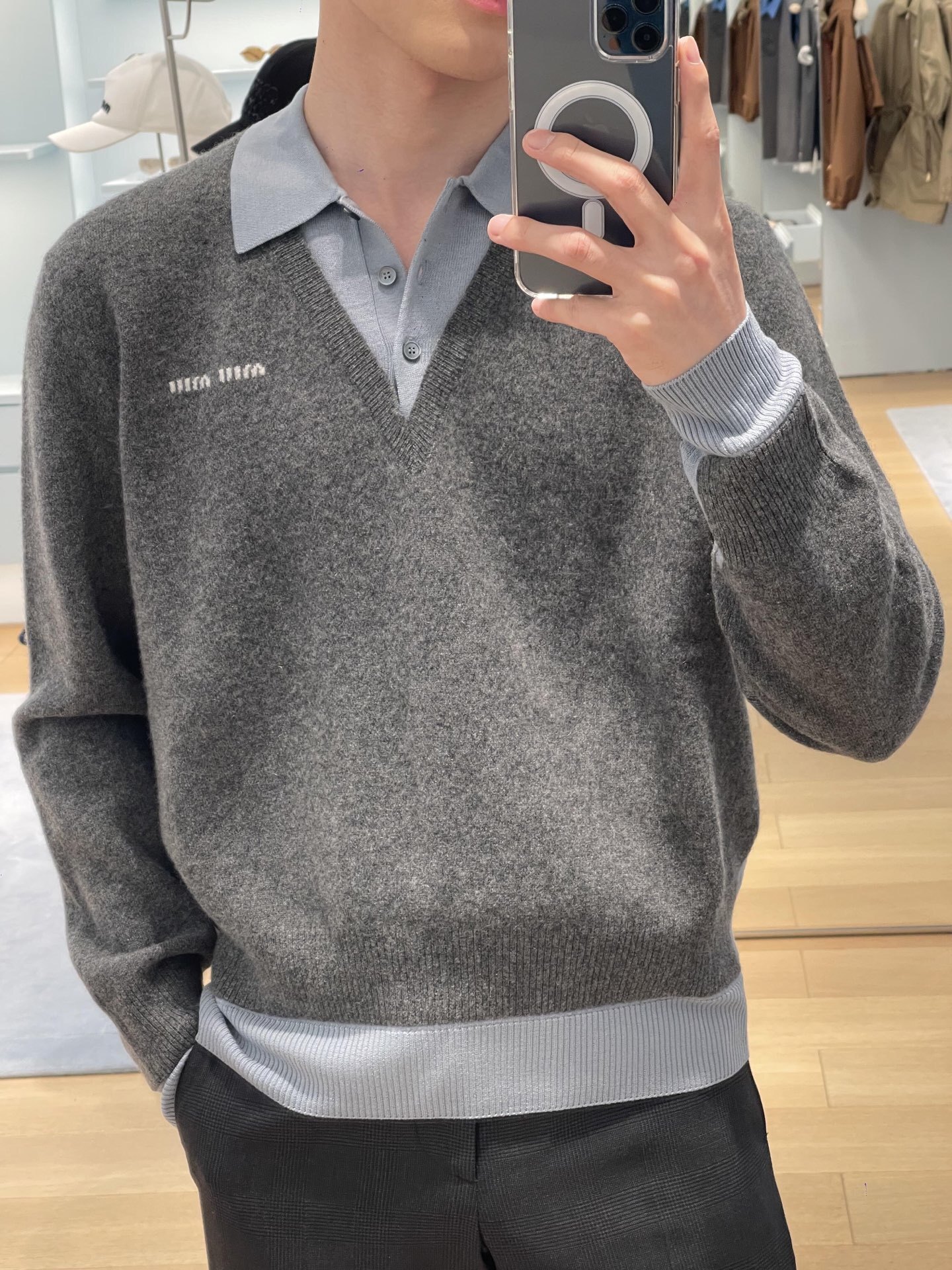 Miumiu Lapel Sweater Top Version 38-42 2025.8.18