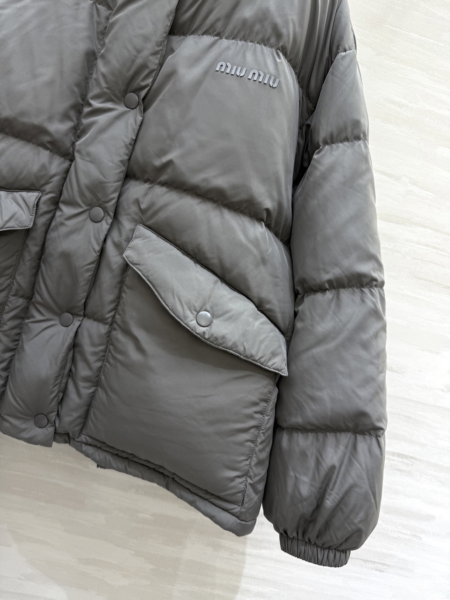 Miumiu Down Jacket Top Version 36-40 2025.10.24