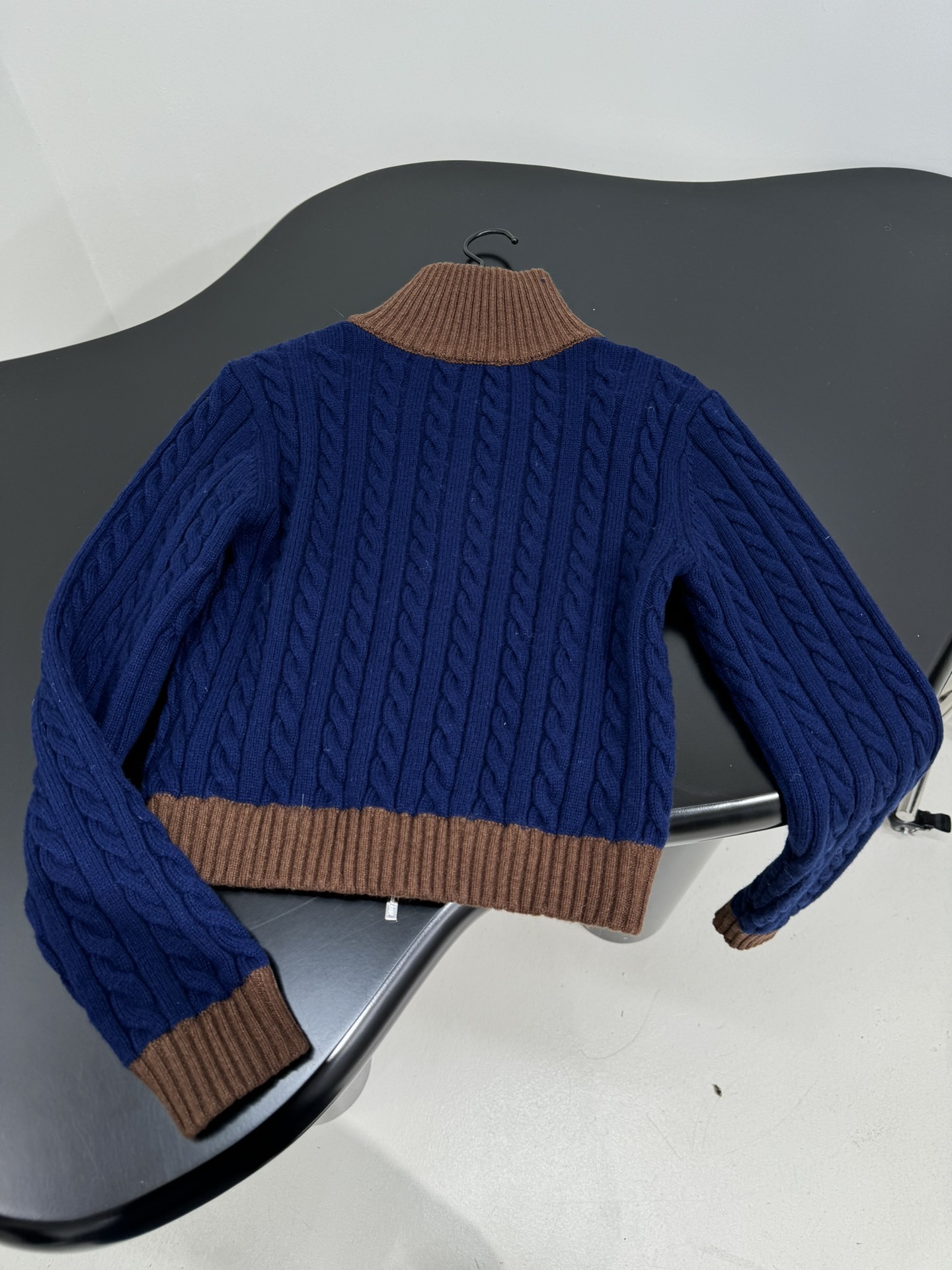Miumiu Wool Knit Cardigan Top Version S-L 2025.10.14