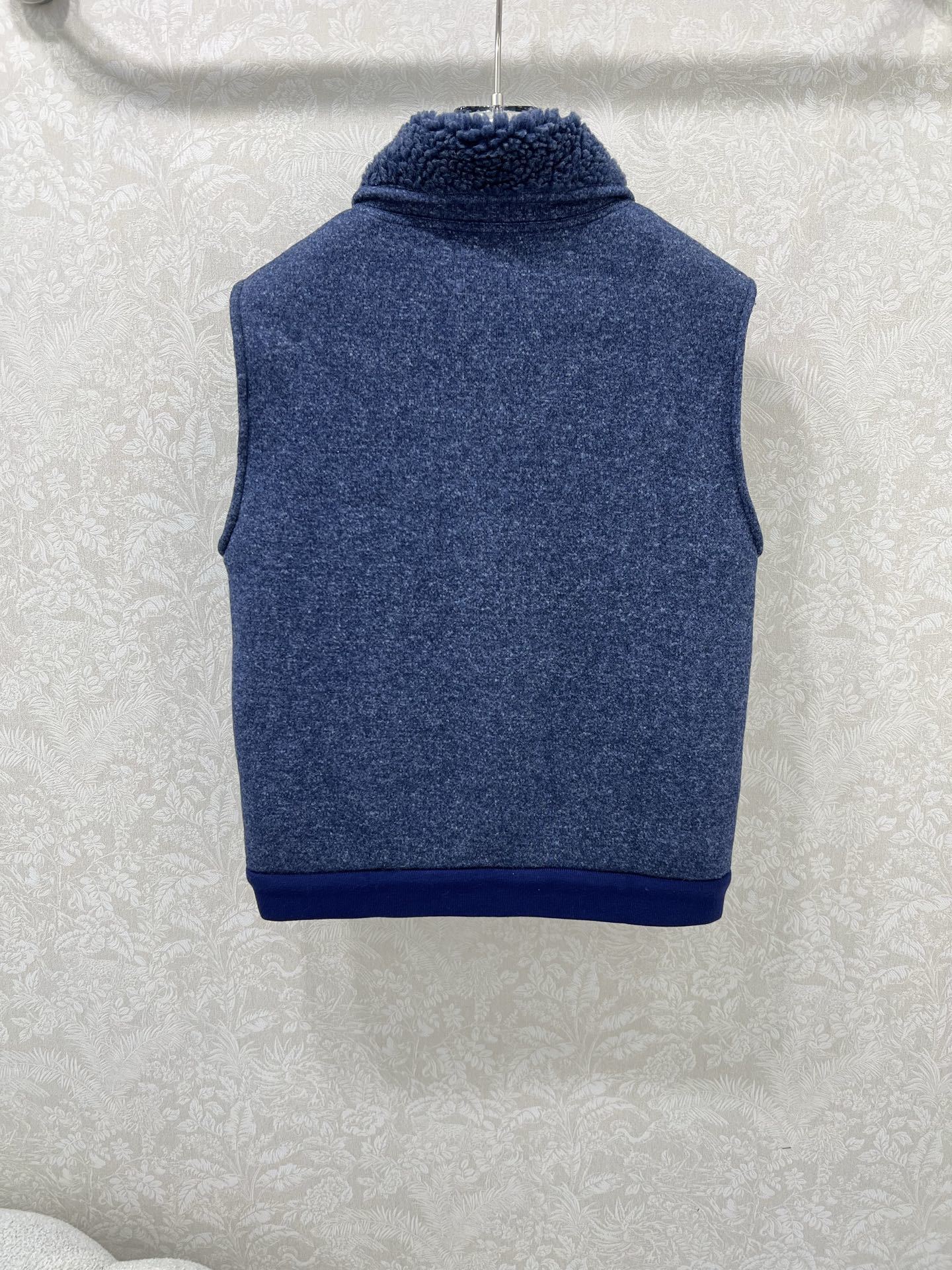 Miumiu Lambswool Vest Top Version S-L 2025.10.21