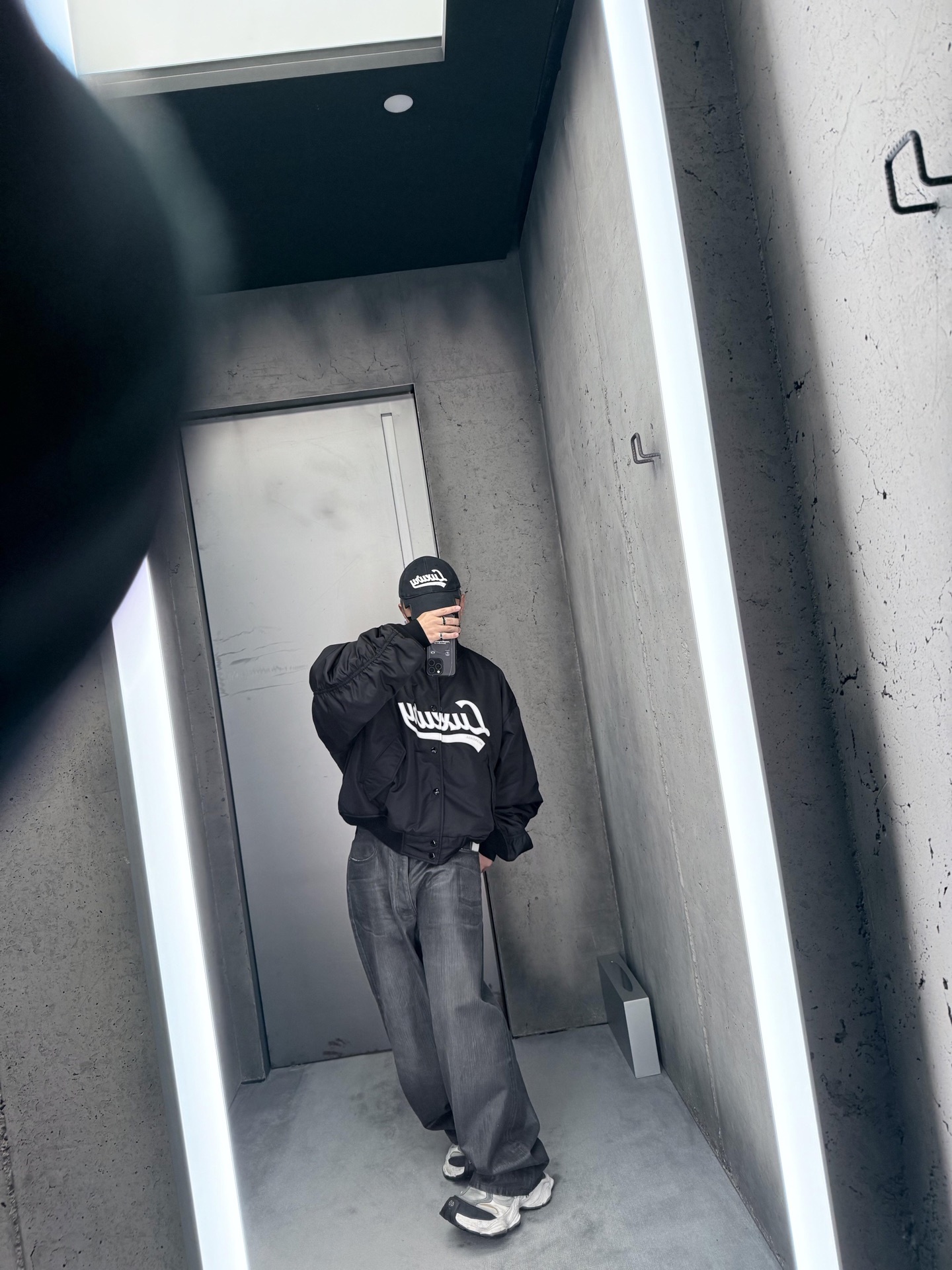 BLAU104125 BLCG 25FW BLACKCOLOURED EMBROIDERY JACKET