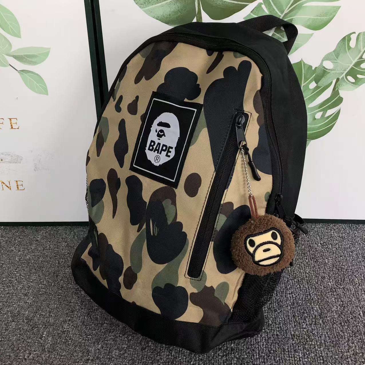 ￥88 BAPE BAG 1106160413 ( 长31CM*宽16CM*高42CM)