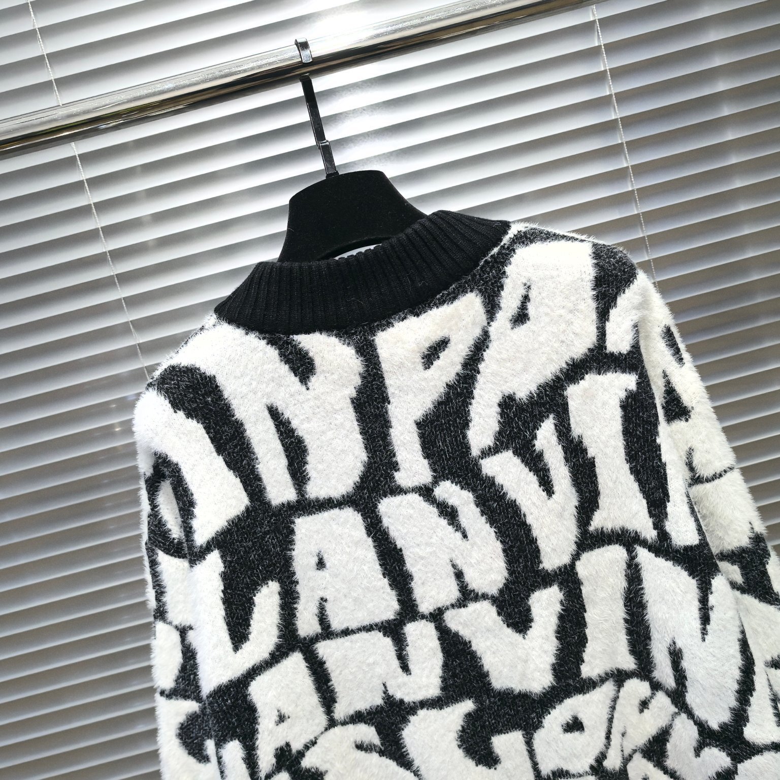 001#159-lanvin--03-2024SS