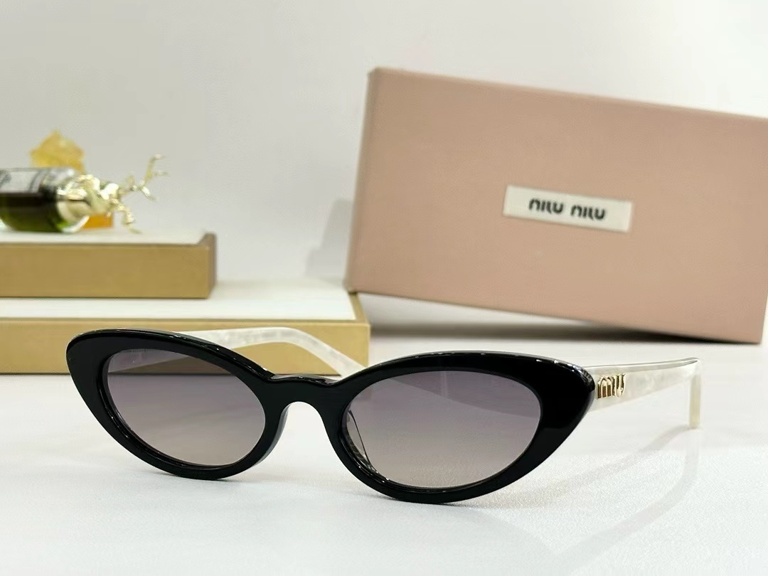 MIU MIU - MU 09US - 52 21 145