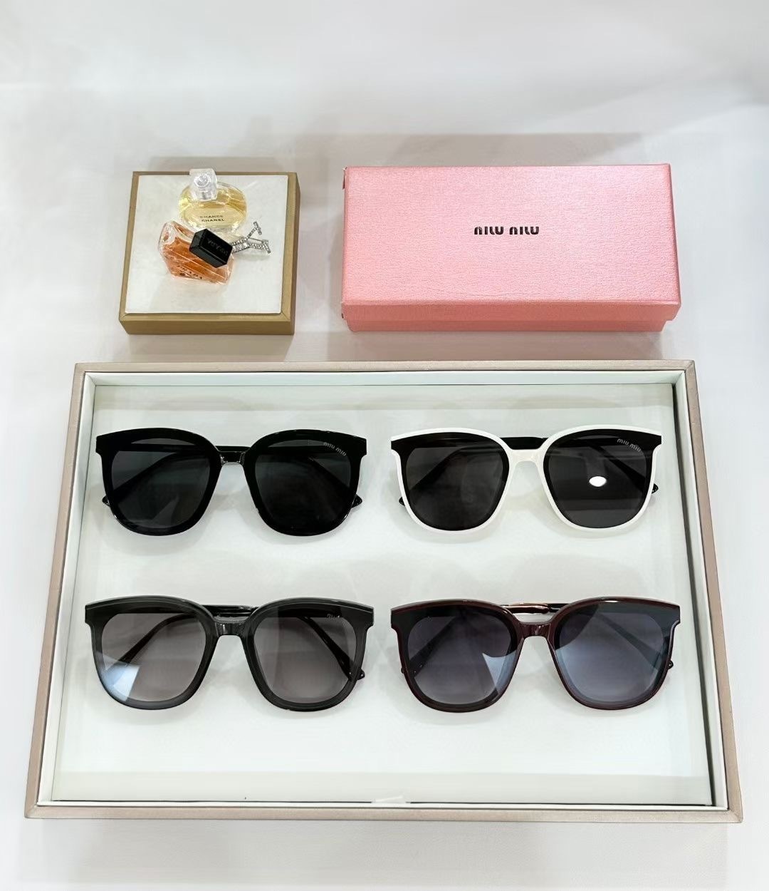 MIU MIU - SMU 25WS - 65 17 152