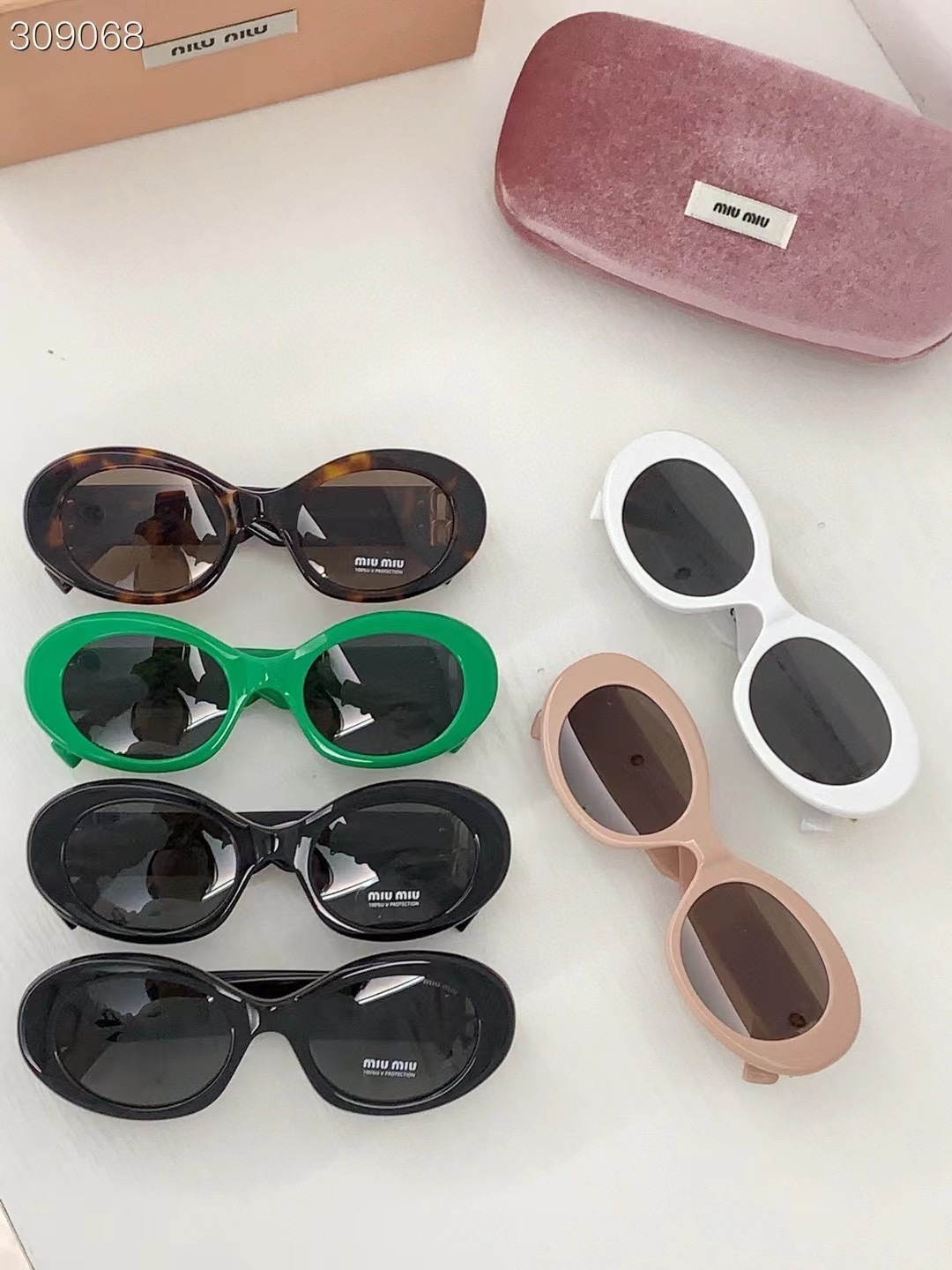 MIU MIU - SMU 15WS - 52 22 145