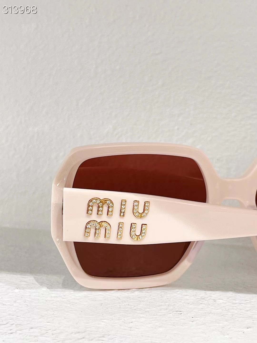 MIU MIU - SMU 57Z - 59 18 145