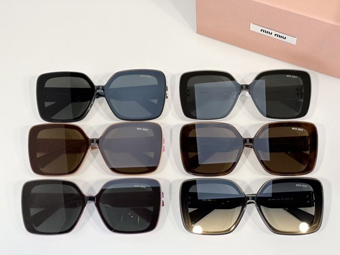 MIU MIU - MU 89AV - 55 18 138 -