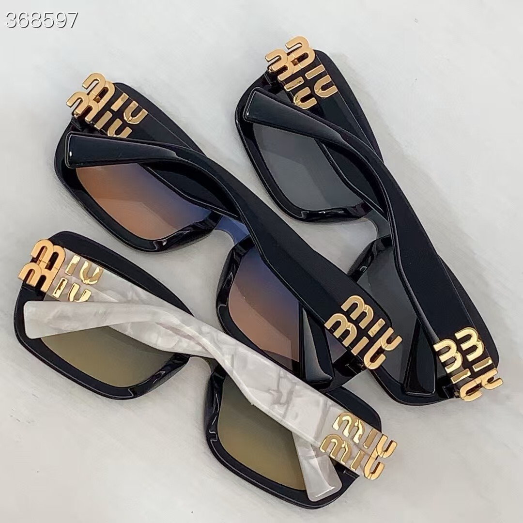 MIU MIU - MU 145AV - 52 21 140