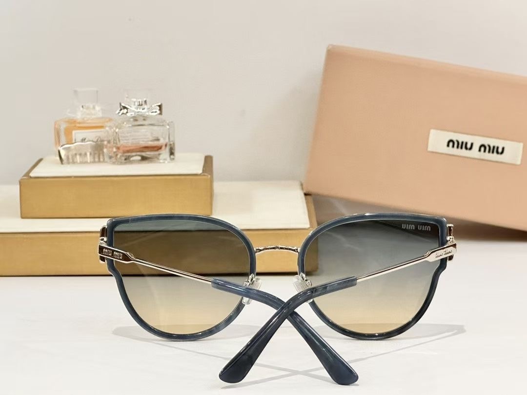 MIU MIU - MU 1472 - 56 21 145