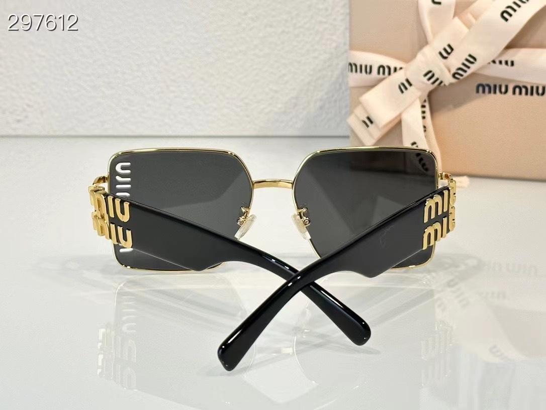 MIU MIU - SMU 81V - 59 17 140