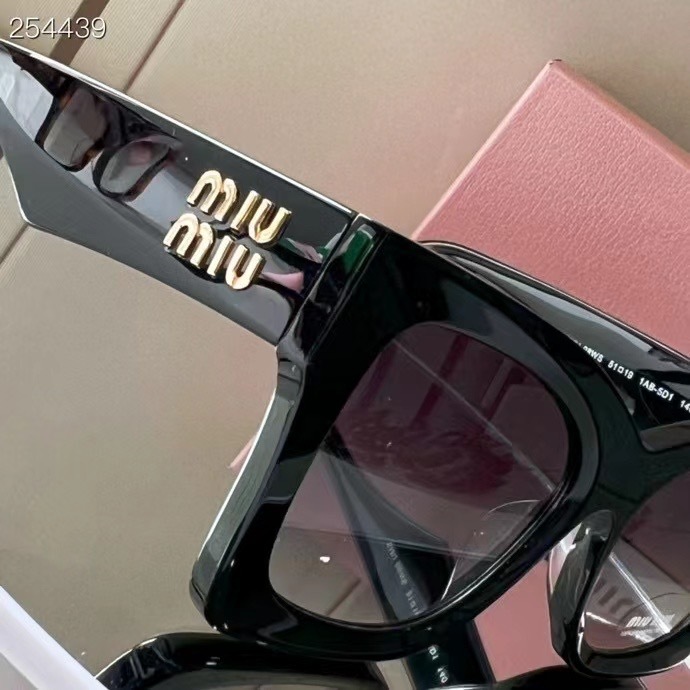 MIU MIU - SMU 08WS - 51 19 145