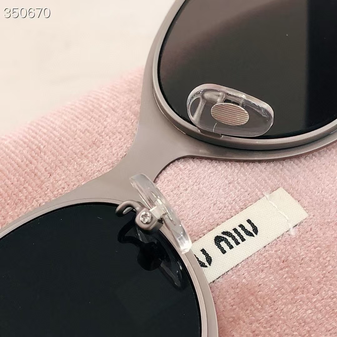 MIU MIU - SMU A60 - 56 18 152