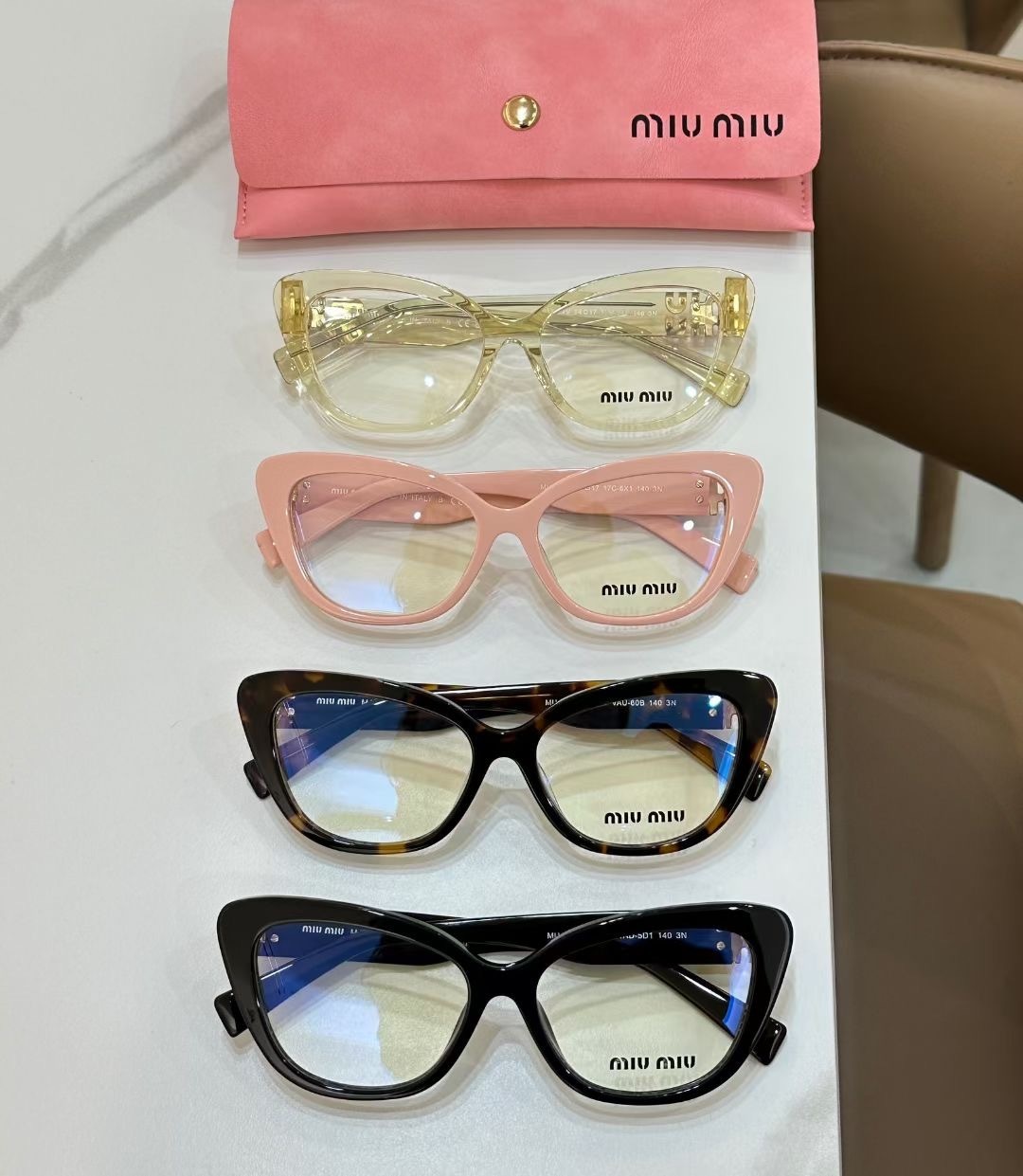 MIU MIU - MU 05VV - 54 17 140