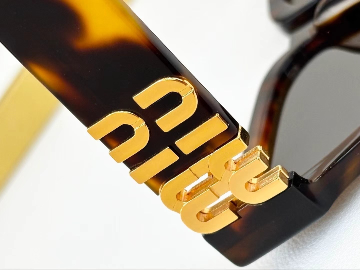 MIU MIU - MU 141AV - 53 20 142