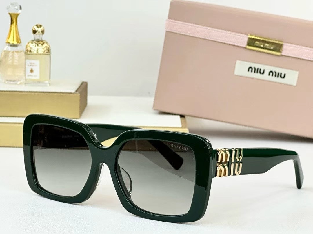 MIU MIU - SMU 10Y - 56 17 140