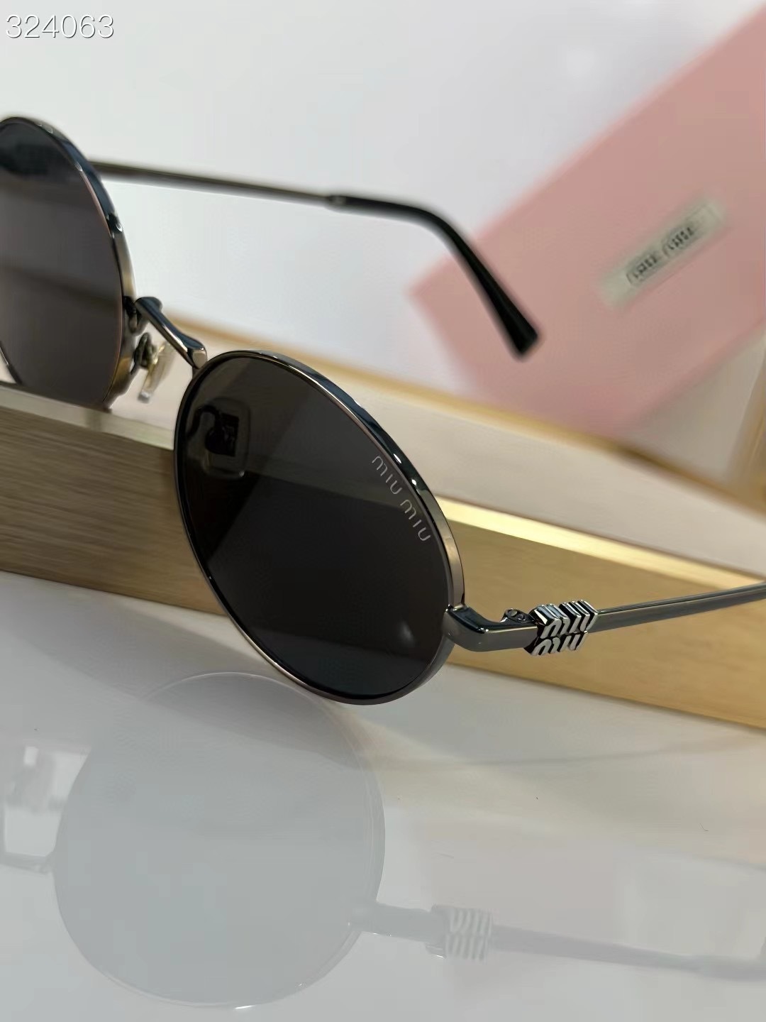 MIU MIU - SMU 57Z - 53 19 145