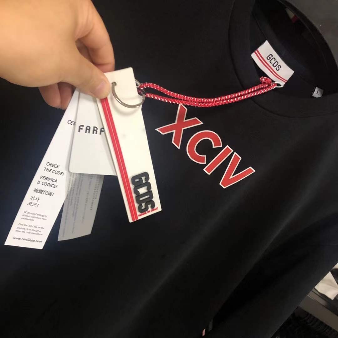 1880）GCDS 21新款 互扣字母 XCIV 印花 春夏 短袖 T恤 短T 時尚 潮流 男女同款