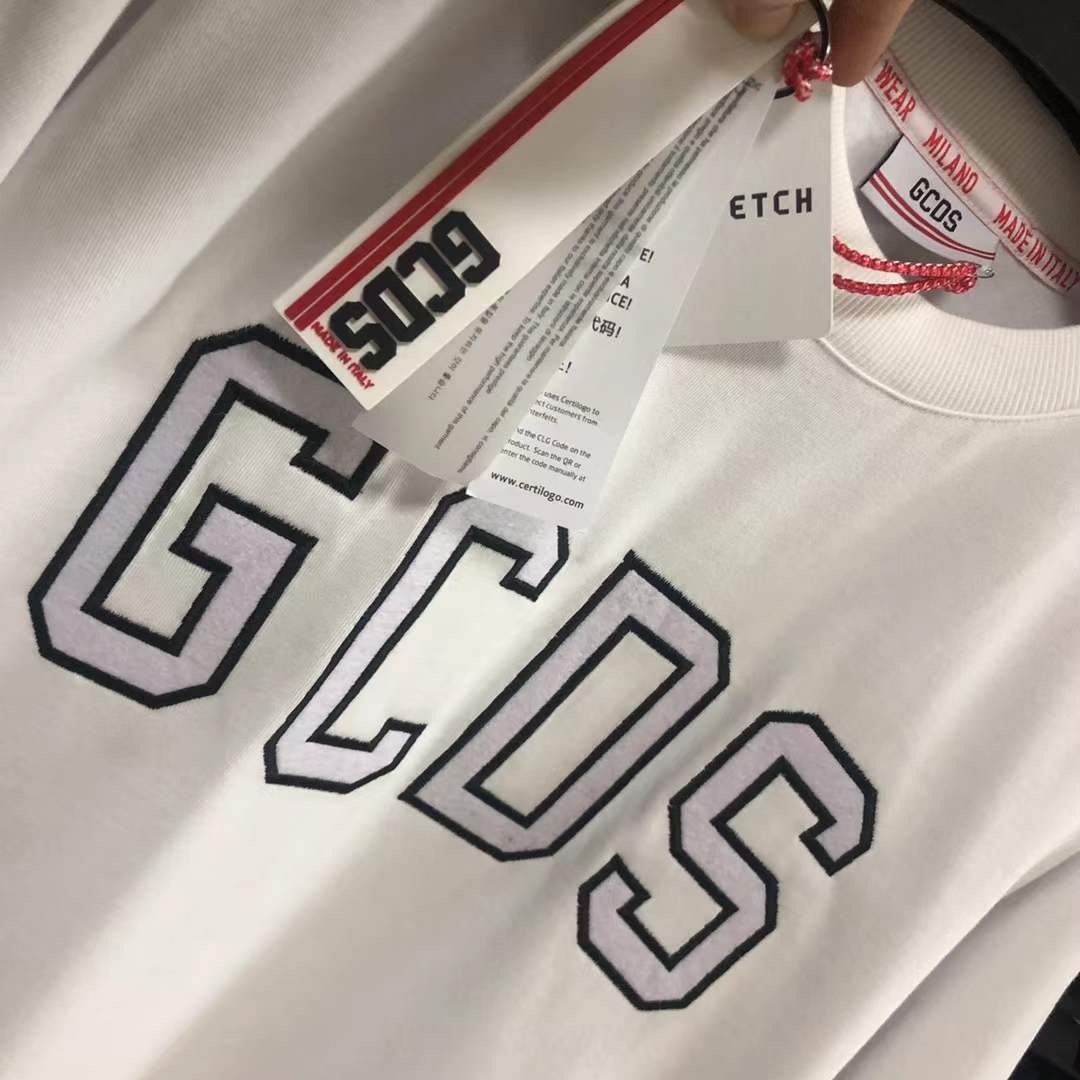 1880）GCDS 21新款 黑白 刺繡 字母 春夏 短袖 T恤 短T 時尚 潮流 男女同款 a