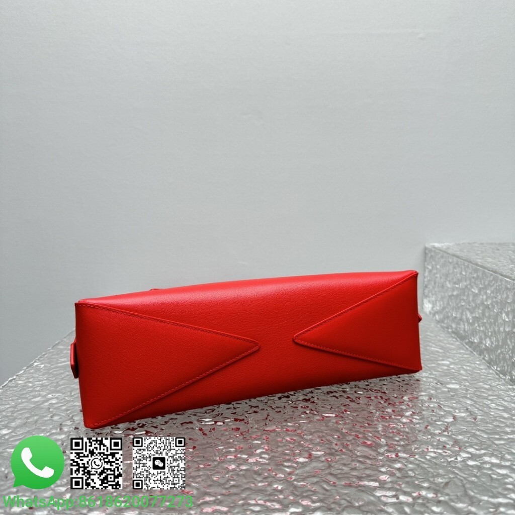 Alaia Alaïa Large Le Teckel Textured Leather Handle Handle Shoulder Bag