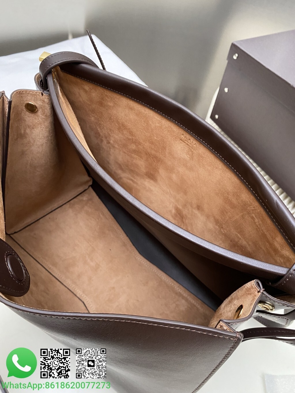 Alaia Le Click Medium Calfskin Shoulder Bag