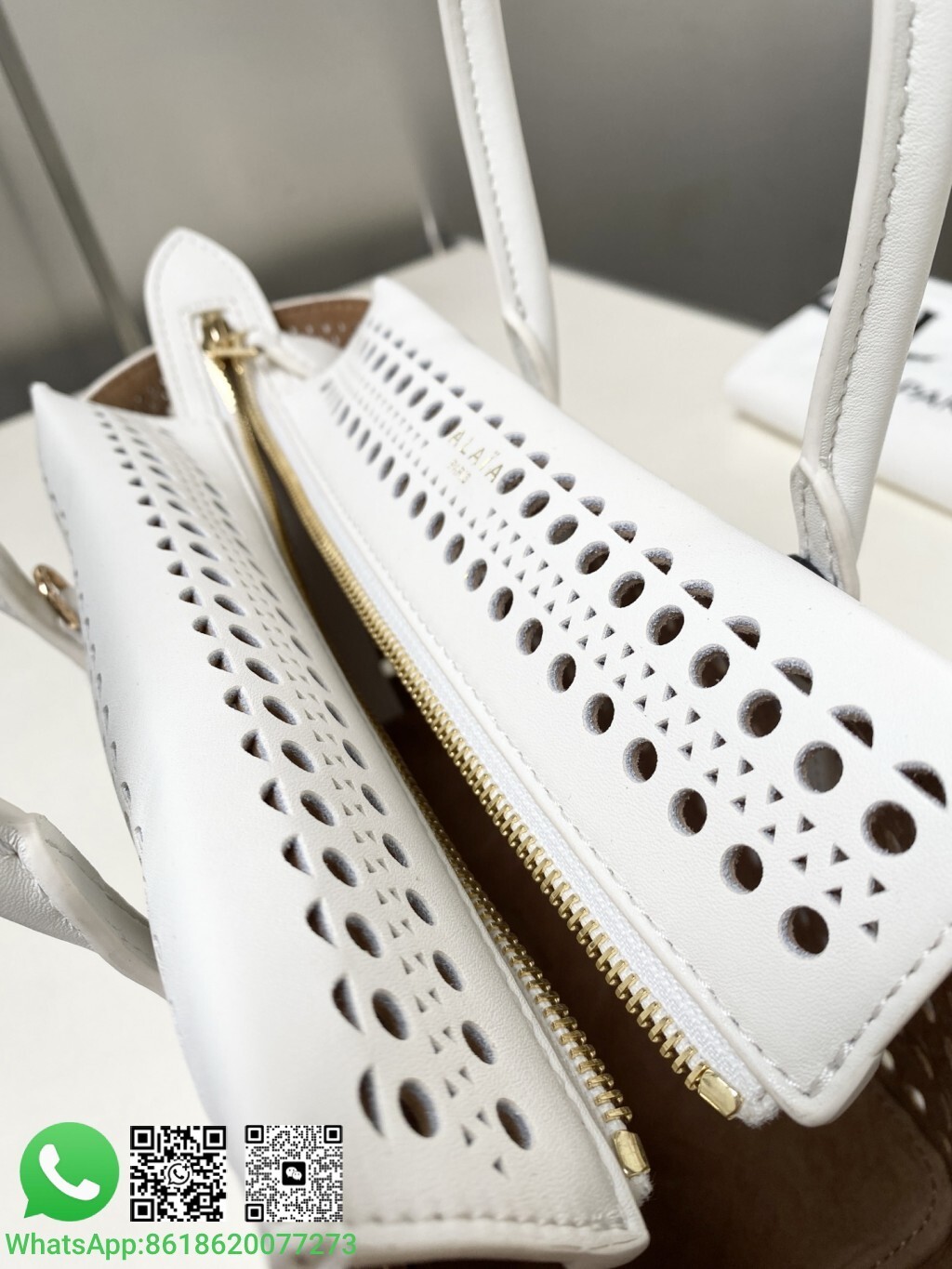 Alaia Alaïa Neo Mina 20 Small Bag Vienne Calfskin Handle Shoulder Bag Tote