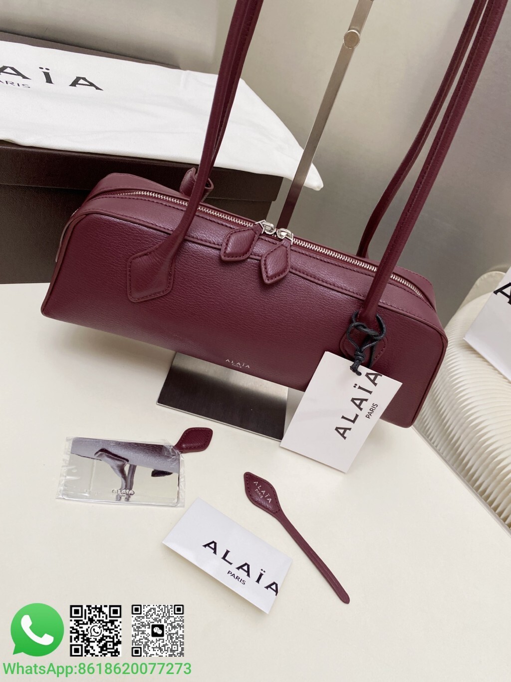 Alaia Alaïa Large Le Teckel Textured Leather Handle Handle Shoulder Bag