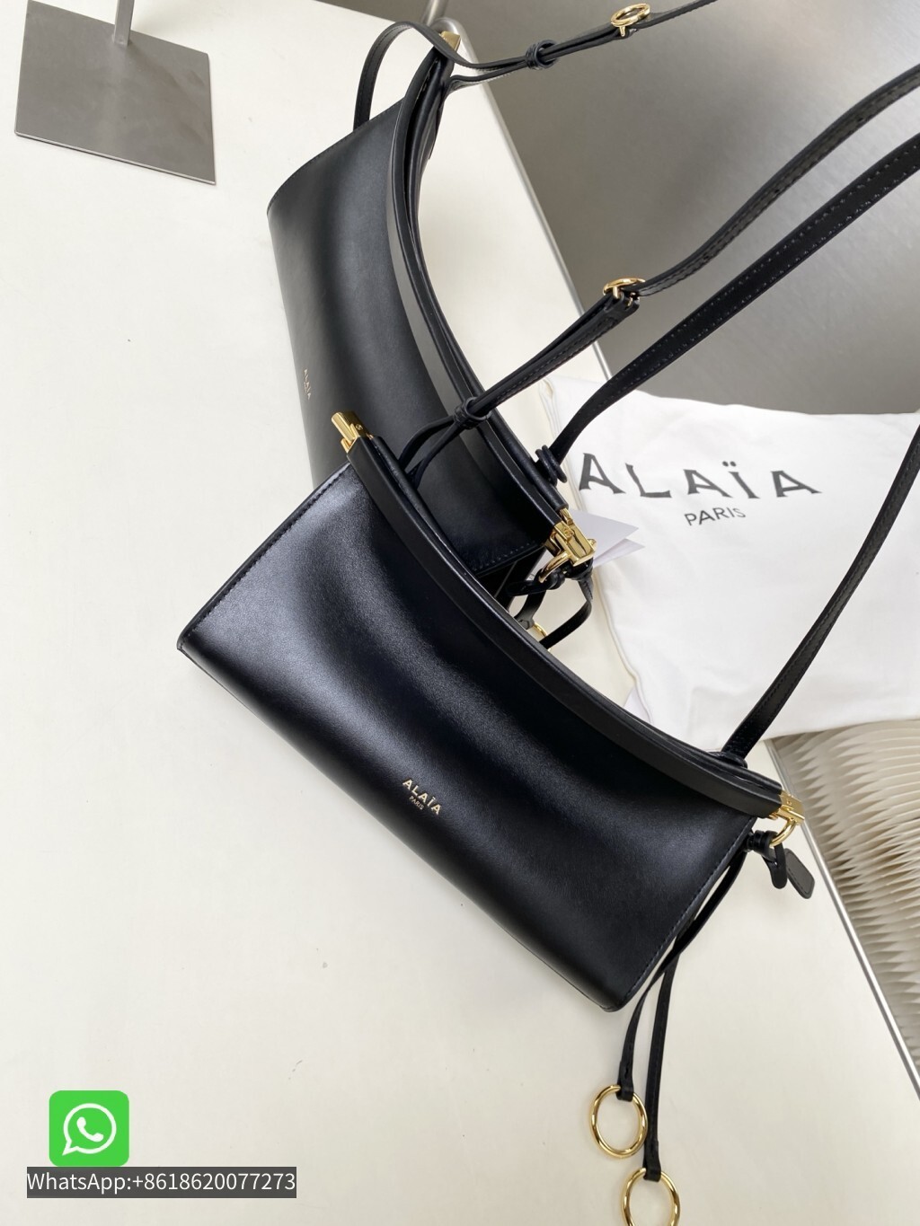 Alaia Small/Medium Le Click East/West Leather Shoulder Bag