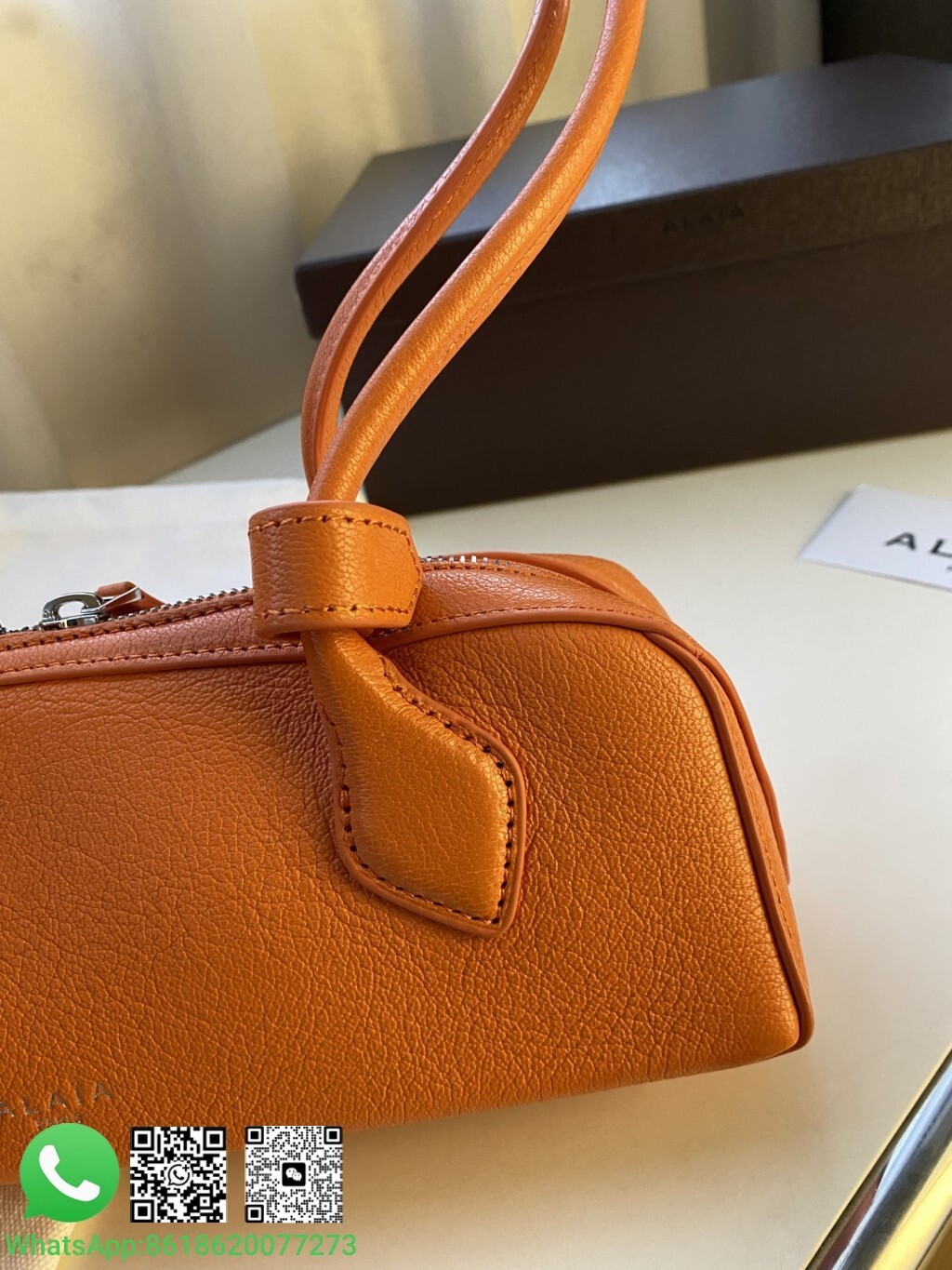 Alaia Alaïa Small Le Teckel Textured Leather Handle Handle Shoulder Bag