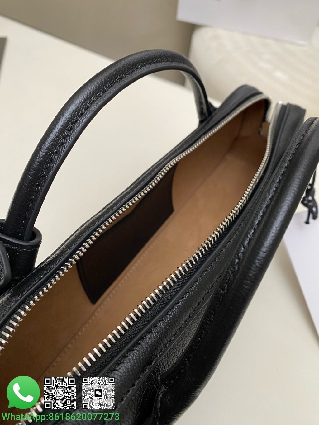 Alaia Alaïa Medium Le Teckel Textured Leather Handle Tote Bag