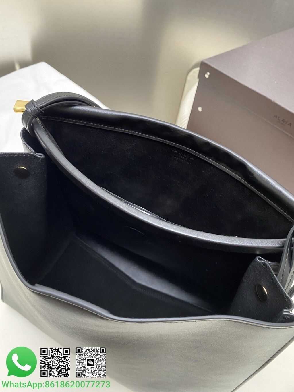 Alaia Le Click Small Calfskin Shoulder Bag