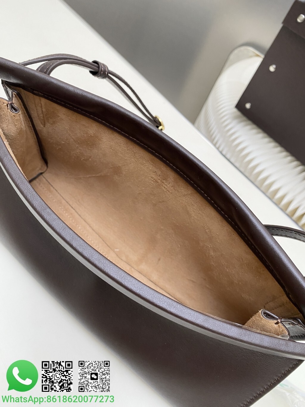 Alaia Small Le Click East West Leather Shoulder Bag